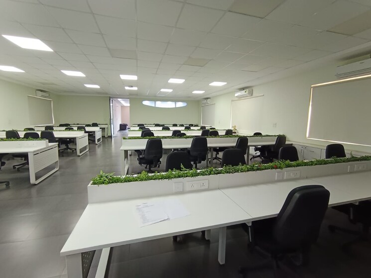 Team Area, sector 3 Commercial Office Space 2200 Sq.Ft. In Sector 3 Noida 9749011