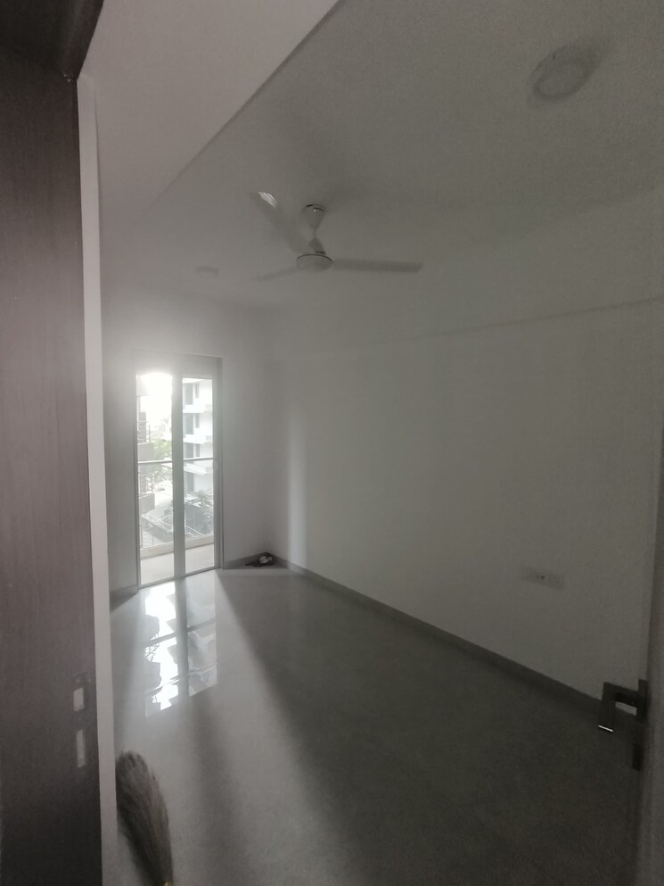 Room, juhu-gulmohar-chs 3.5 Bedroom 1350 Sq.Ft. Apartment In Vile Parle West Mumbai 9749041