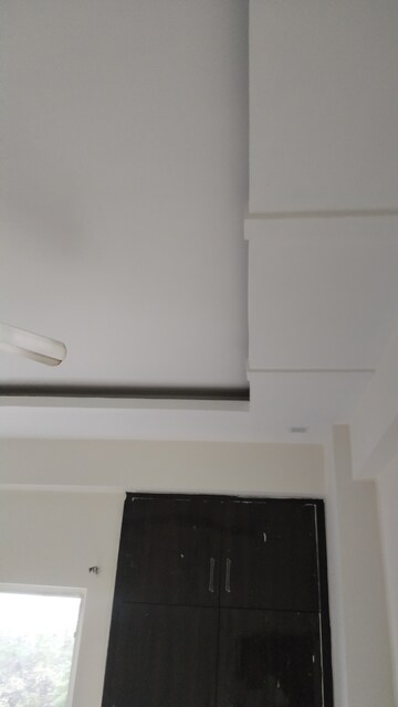 Furnished Amenities in 3 BHK Apartment at Sector 121 – for Rent