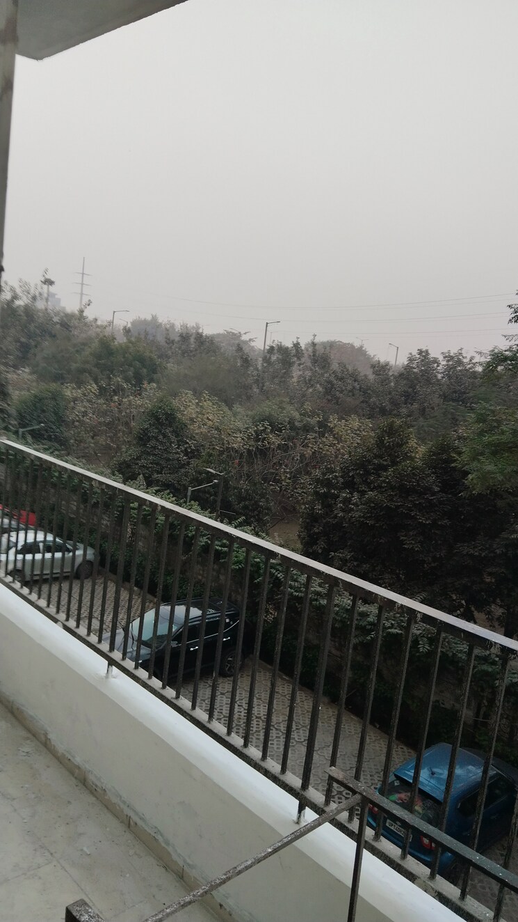 Balcony, sector 121 3 Bedroom 1425 Sq.Ft. Apartment In Sector 121 Noida 9749119