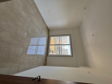 Room in 2 BHK Apartment at Shapoorji Pallonji BKC 28, Bandra East – for Rent