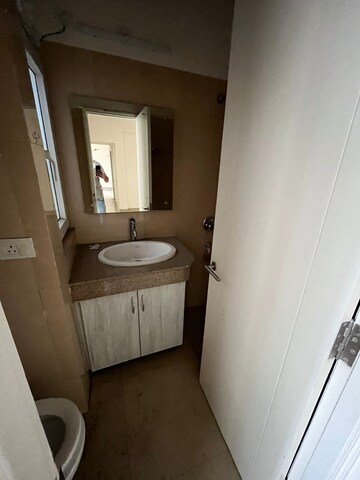 Bathroom in 2.5 BHK Apartment at Emaar Emerald Estate, Sector 65 – for Rent