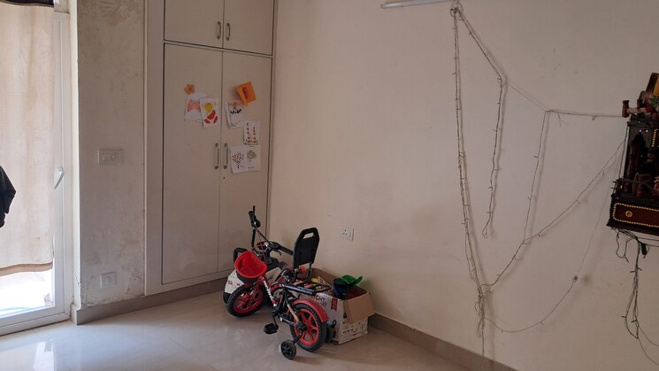 Living Room, amrapali-silicon-city 3 Bedroom 1420 Sq.Ft. Apartment In Sector 76 Noida 9749165