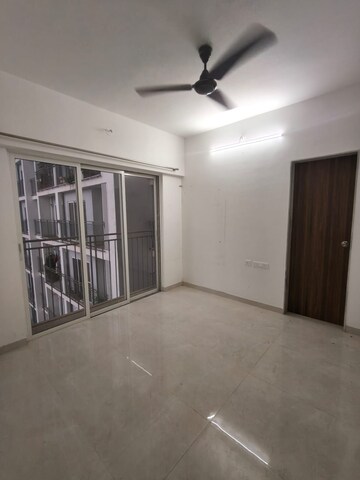 Room in 1 BHK Apartment at Godrej Vihaa, Badlapur East – for Rent