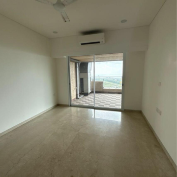 Room in 3 BHK Apartment at Lokhandwala Minerva Mahalaxmi, Arthur rd – for Rent