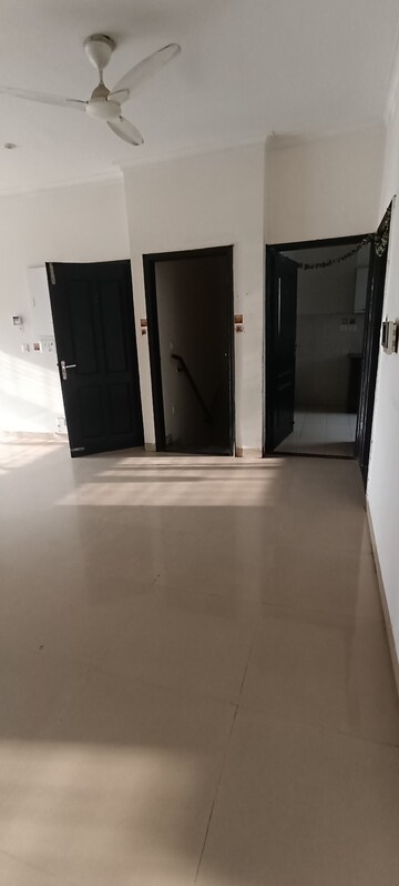 Room in 3 BHK Builder Floor at Ansal API Esencia, Sector 67 – for Rent