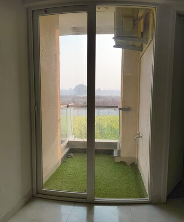 Building Lobby in 3 BHK Builder Floor at Omaxe Designer Villas Mayfield Garden, Sector 51 – for Rent