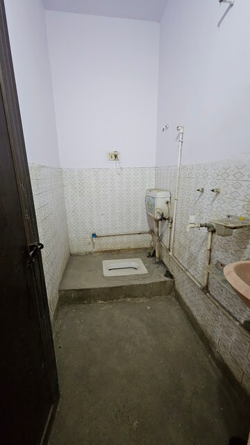 Bathroom in 2 BHK Apartment at Dilshad Colony – for Sale