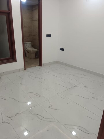 Room in 2 BHK Builder Floor at Saket – for Sale