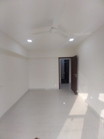 Room in 2 BHK Apartment at NICCO Anamika, Andheri East – for Sale