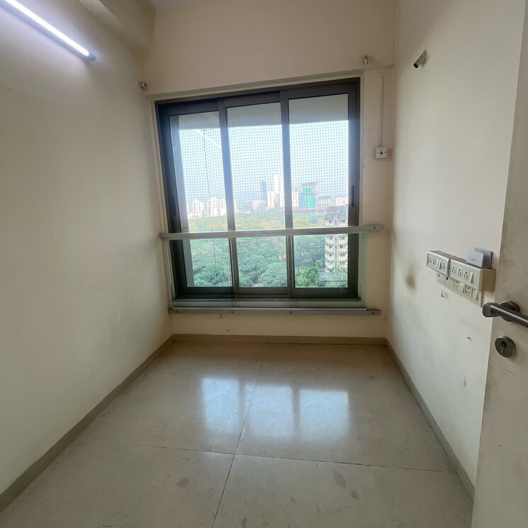 Room, kalpataru-towers 2.5 Bedroom 900 Sq.Ft. Apartment In Defence Colony Mumbai 9749508