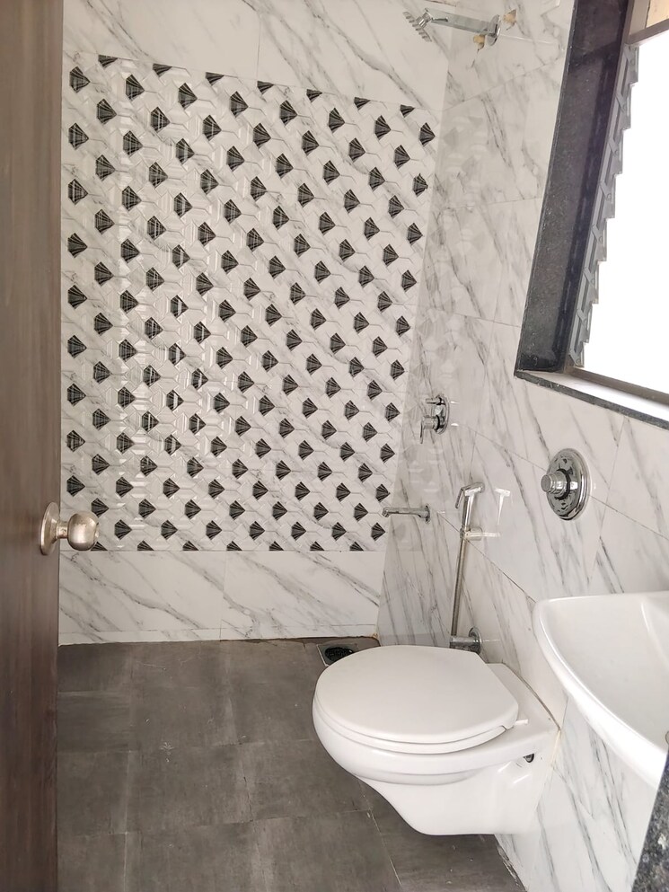 Bathroom, uk-iridium 1 Bedroom 400 Sq.Ft. Apartment In Kandivali East Mumbai 9749520