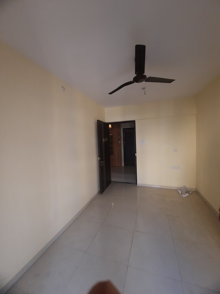 Room, raunak-unnathi-woods-phase-4-and-5 2 Bedroom 570 Sq.Ft. Apartment In Ghodbunder Road Thane 9749547