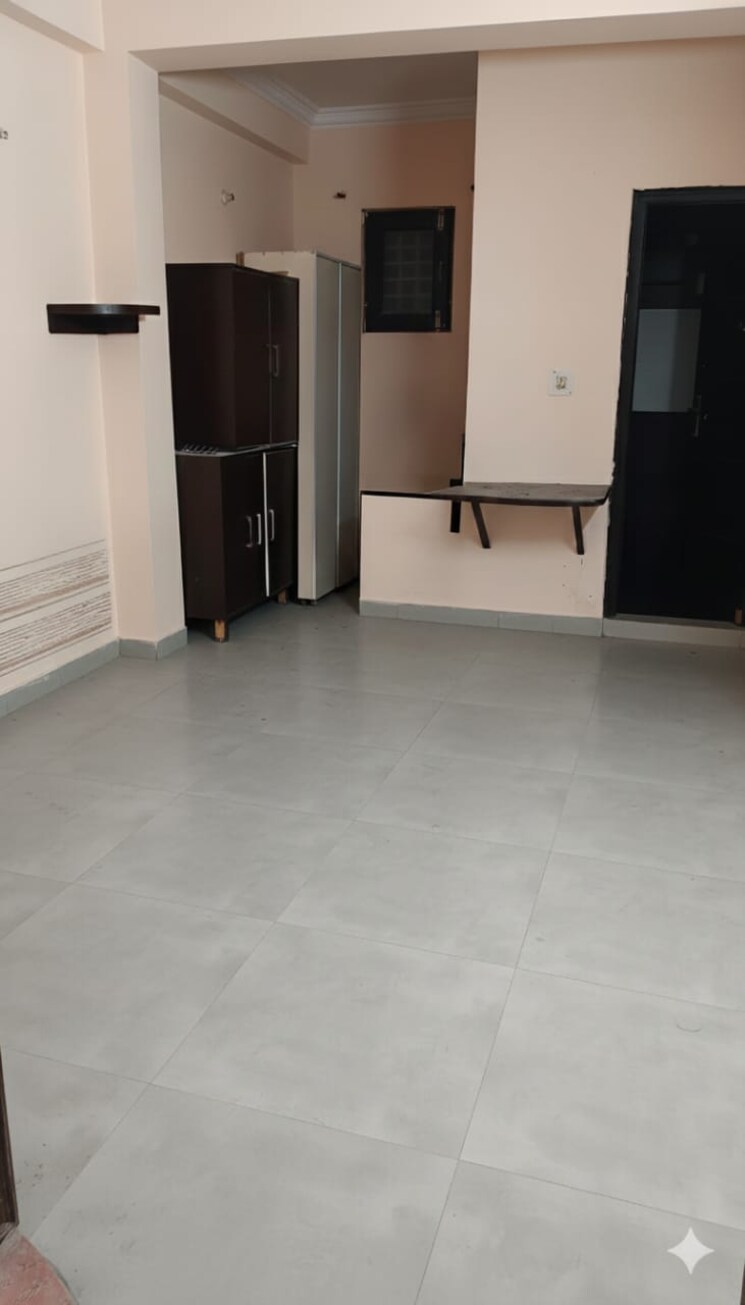 Room, rwa-apartments-sector-20 2 Bedroom 950 Sq.Ft. Independent House In Sector 20 Noida 9749559