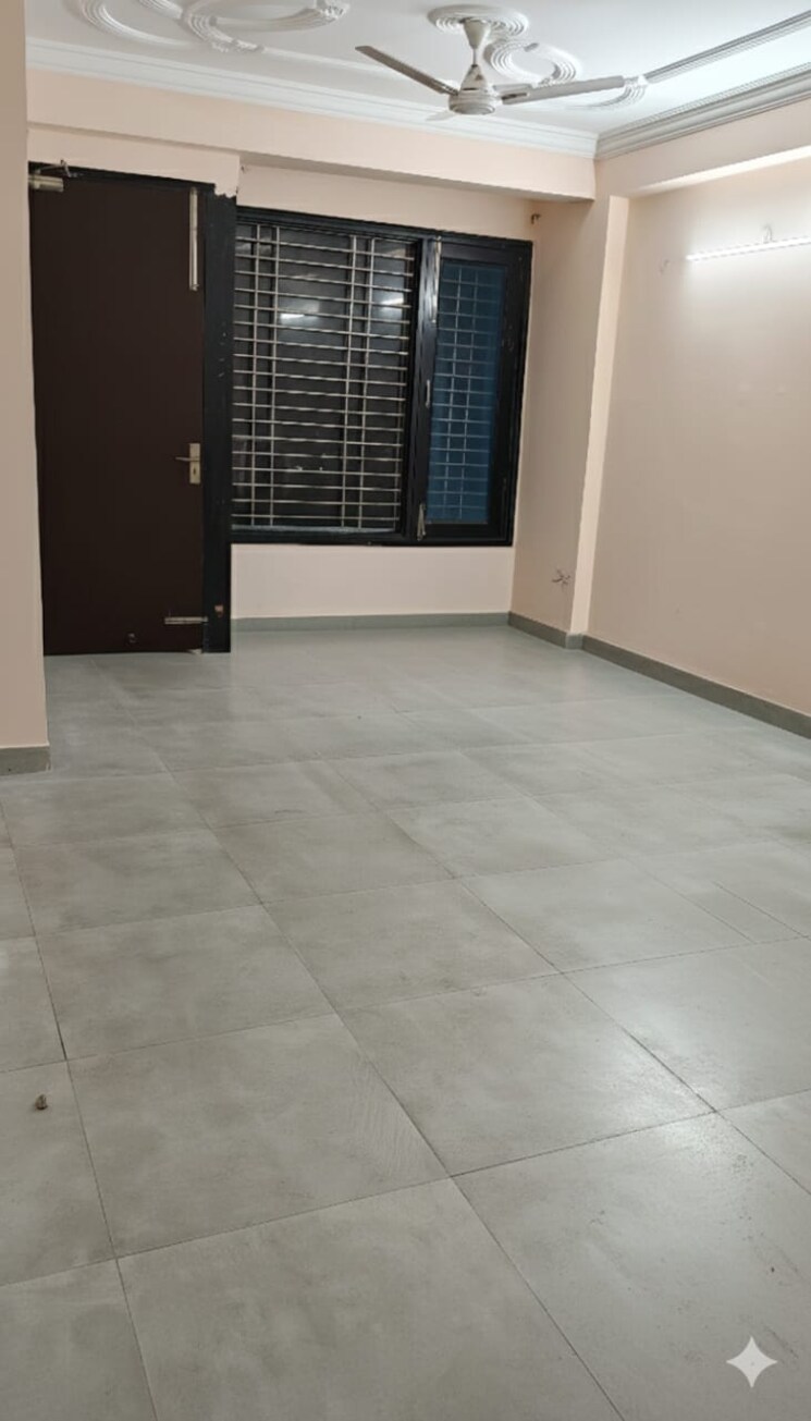 Room, rwa-apartments-sector-20 2 Bedroom 950 Sq.Ft. Independent House In Sector 20 Noida 9749559