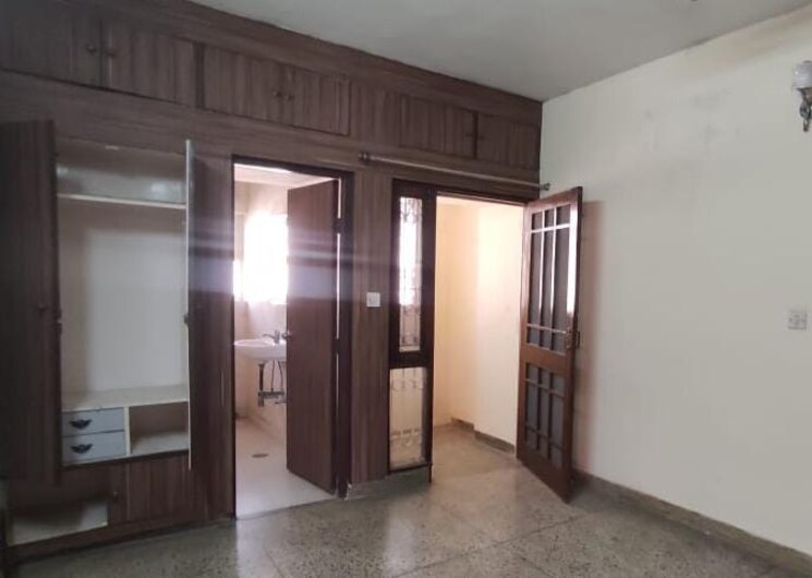 Cover Image, vasant kunj 2.5 Bedroom 1500 Sq.Ft. Apartment In Vasant Kunj Delhi 9749561