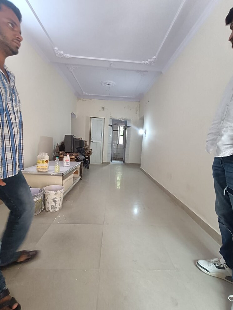 undefined, mayur vihar 3.5 Bedroom 1250 Sq.Ft. Apartment In Mayur Vihar Delhi 9749570