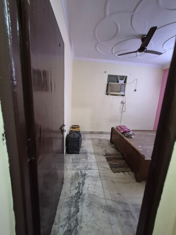 Bedroom in 1.5 BHK Builder Floor at Mayur Vihar – for Rent