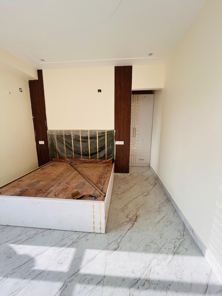 Room, sector 30 1 Bedroom 739 Sq.Ft. Builder Floor In Sector 30 Gurgaon 9749596