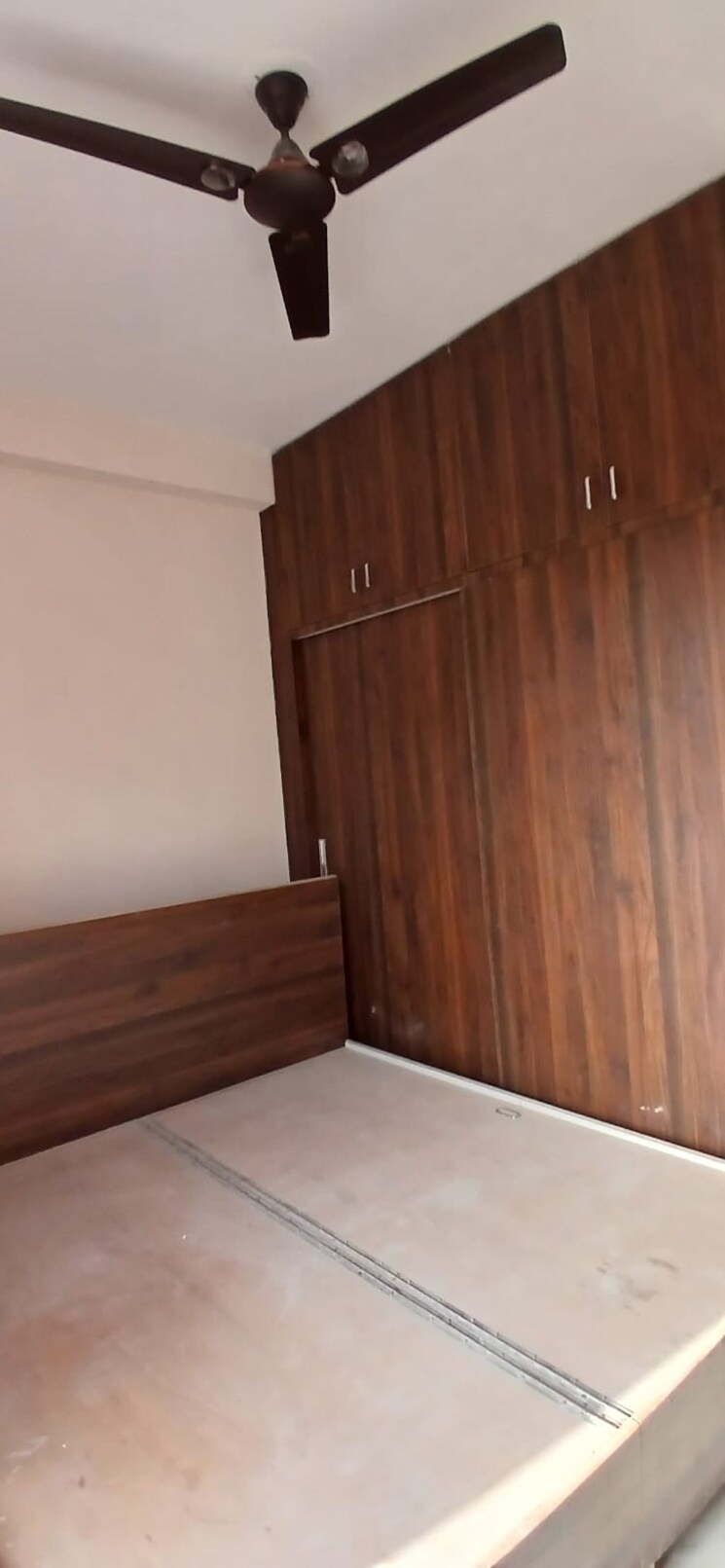 Room, sector 46 2 Bedroom 1365 Sq.Ft. Builder Floor In Sector 46 Gurgaon 9749600