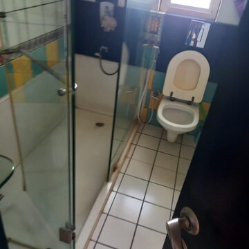 Bathroom in 3 BHK Apartment at Lodha Supremus Lower Parel, Empire Mill – for Rent