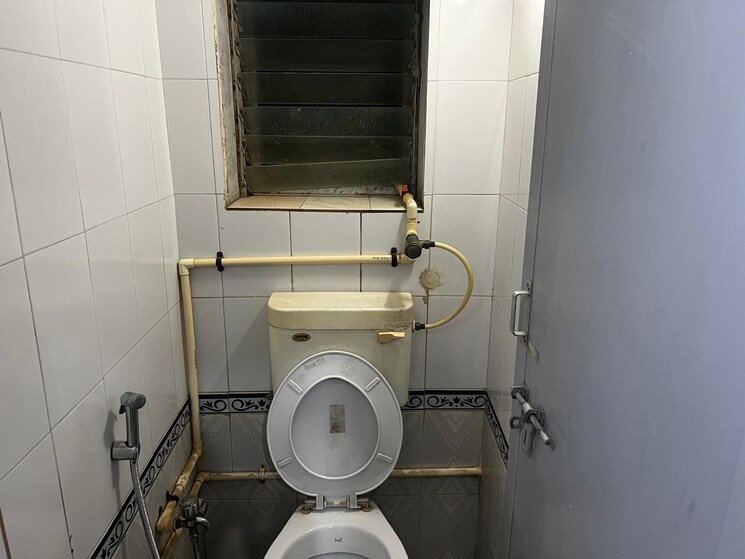 Bathroom, gokul-dham-chs 2 Bedroom 800 Sq.Ft. Apartment In Goregaon East Mumbai 9749659