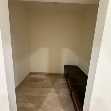 Room in 3 BHK Apartment at Prabhadevi CHS, Century Bazar – for Rent