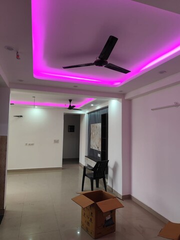 Furnished Amenities in 2.5 BHK Apartment at Gardenia Gateway, Sector 75 – for Rent