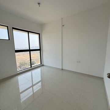 Room in 2 BHK Apartment at Lodha Palava Crown, Hedutane – for Rent