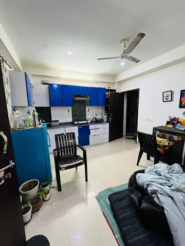 Master Bedroom in 1 BHK Builder Floor at Sector 52 – for Rent