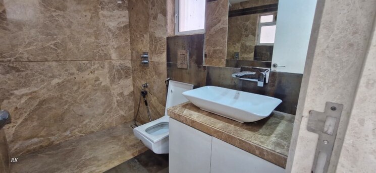 Bathroom, benchmark-solus 4 Bedroom 2000 Sq.Ft. Apartment In Bandra West Mumbai 9749829