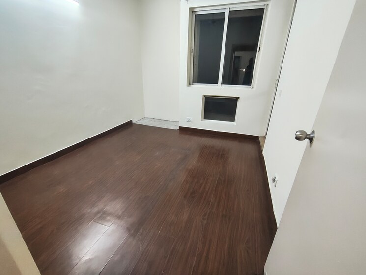 Room, jaypee-greens-kosmos 2 Bedroom 950 Sq.Ft. Apartment In Sector 134 Noida 9749842