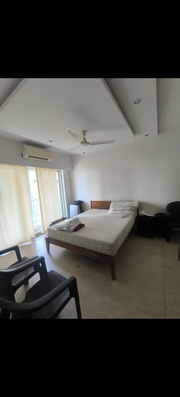 Master Bedroom in 3 BHK Apartment at Vijay Golden Peak, Khar West – for Rent