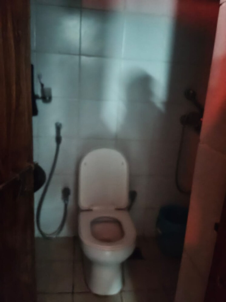 Bathroom, gomti nagar 3 Bedroom 1890 Sq.Ft. Apartment In Gomti Nagar Lucknow 9749883