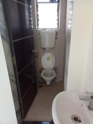 Bathroom in 1 BHK Apartment at Chembur – for Rent