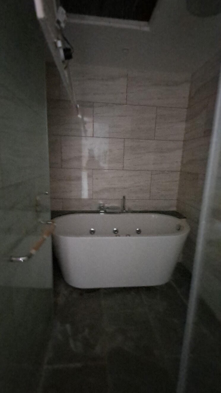 Bathroom, rustomjee-crown 4 Bedroom 2500 Sq.Ft. Apartment In Prabhadevi Mumbai 9749885