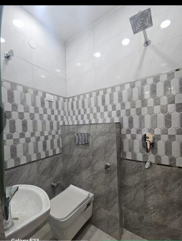 1.5 BHK Builder Floor For Rent in Kirti Nagar