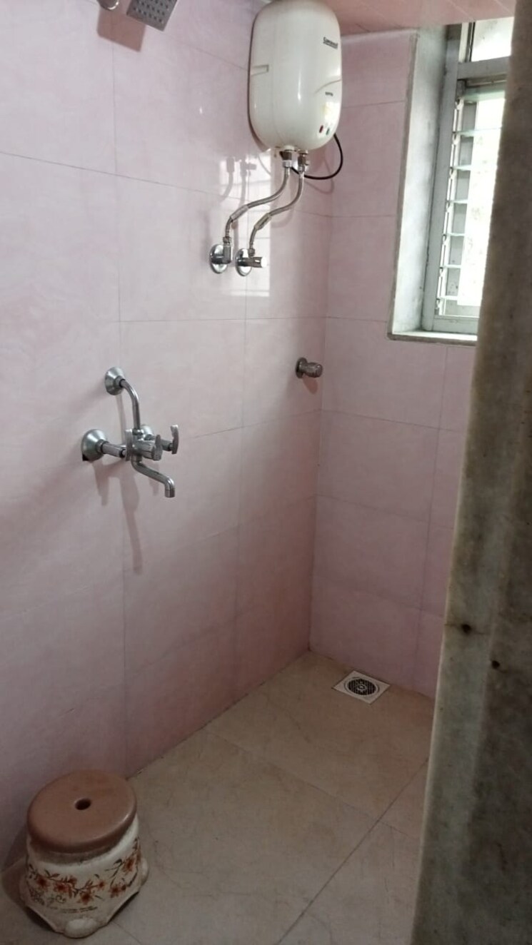 Bathroom, sindhi-society-chembur 1 Bedroom 460 Sq.Ft. Apartment In Chembur Mumbai 9749916