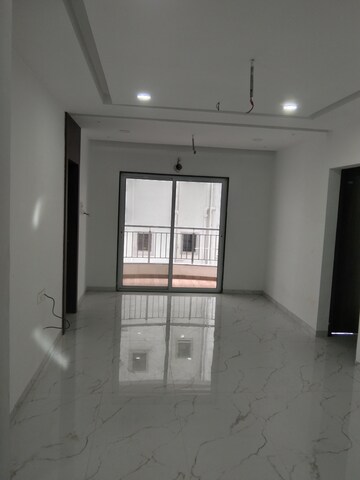 Room in 2 BHK Apartment at Mhalgi Nagar – for Rent