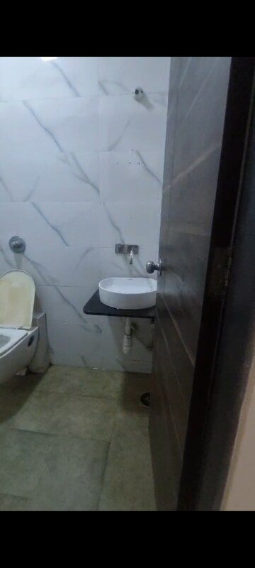 Bathroom in 2 BHK Apartment at Chembur – for Rent