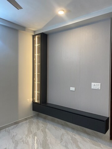 Room in 2 BHK Apartment at Concorde Auriga, Kr Puram – for Rent