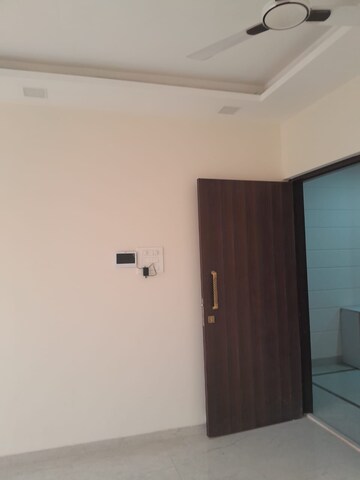 Room in 2 BHK Apartment at Borivali East – for Rent