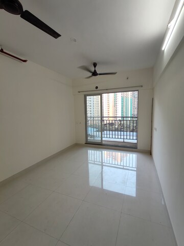 2 BHK Apartment For Rent in Ashar Metro Towers, Vartak Nagar