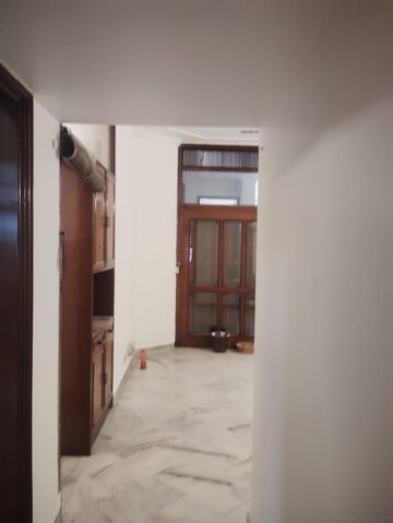 Room in 3 BHK Builder Floor at Sarvodaya Enclave – for Rent