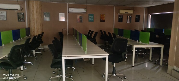 Team Area, gomti nagar Commercial Office Space 10000 Sq.Ft. In Gomti Nagar Lucknow 9750049