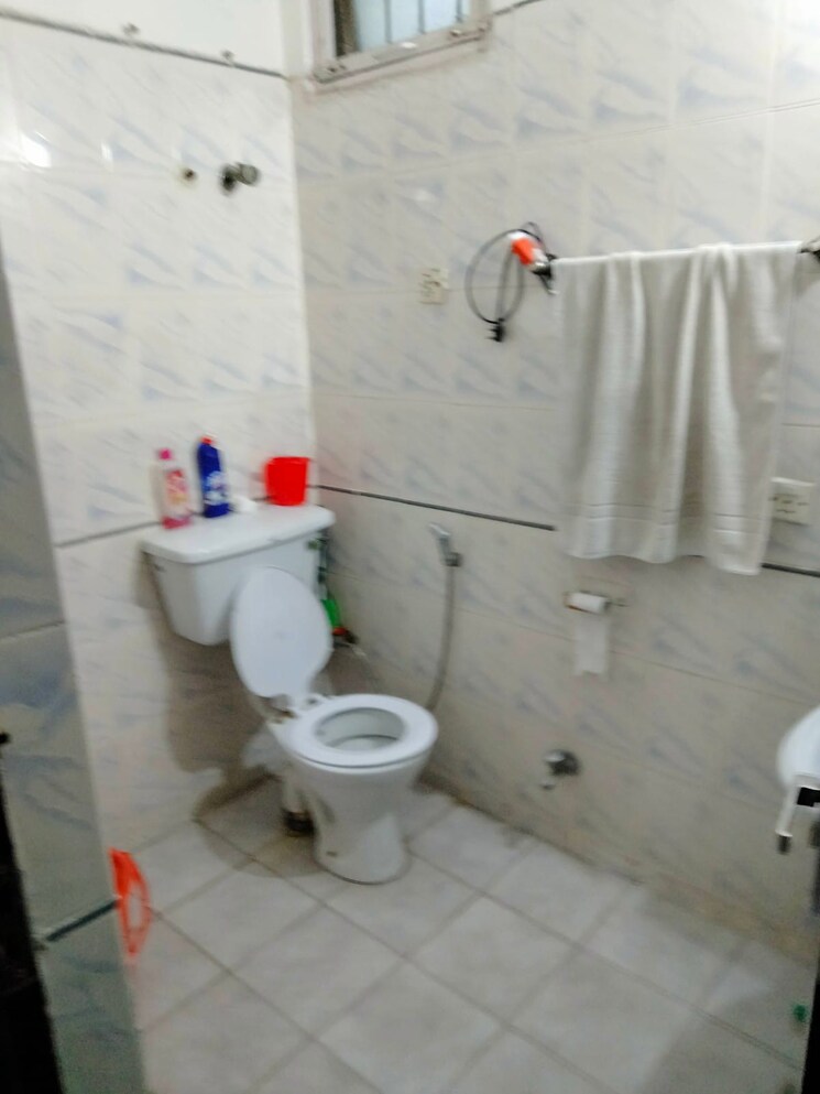 Bathroom, krishna-homes-rajendra-nagar 2 Bedroom 883 Sq.Ft. Builder Floor In Rajendra Nagar Sector 3 Ghaziabad 9750057