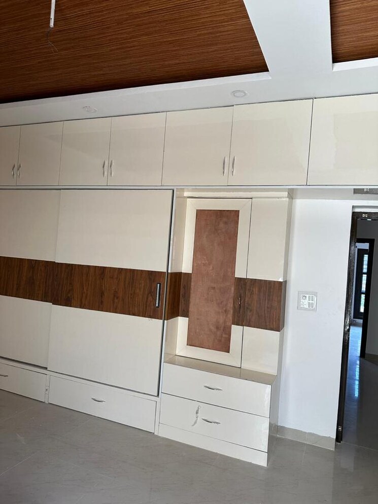 undefined, lohgarh 4 Bedroom 2000 Sq.Ft. Independent House In Lohgarh Zirakpur 9750068