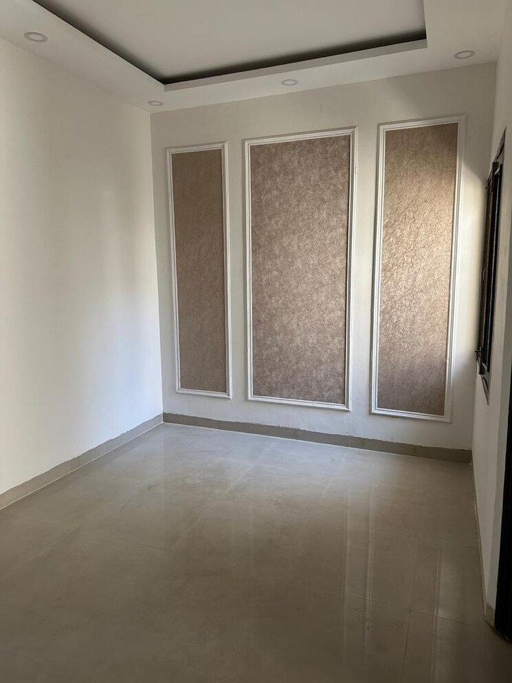 Room, lohgarh 4 Bedroom 2000 Sq.Ft. Independent House In Lohgarh Zirakpur 9750068