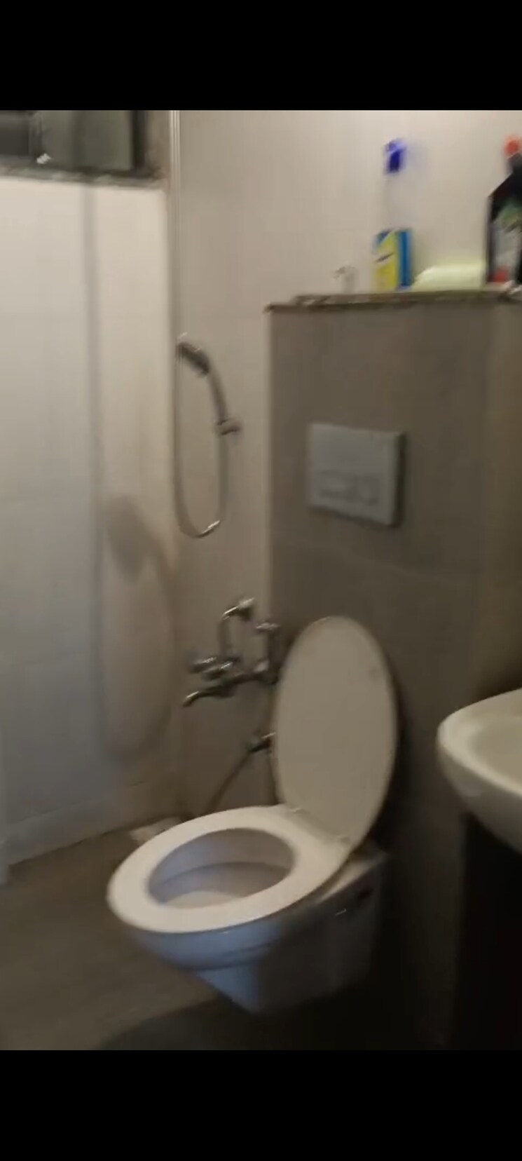 Bathroom, sun-aspire 2.5 Bedroom 1250 Sq.Ft. Apartment In Bopal Ahmedabad 9750082