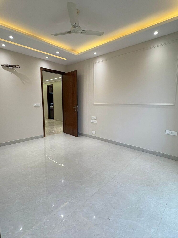 Room, s-s-southend 4 Bedroom 2600 Sq.Ft. Builder Floor In Sector 49 Gurgaon 9750086